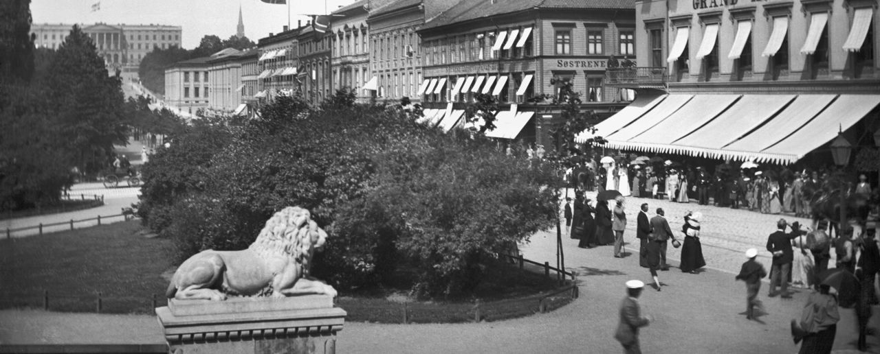 Karl Johans gate fra Løvebakken