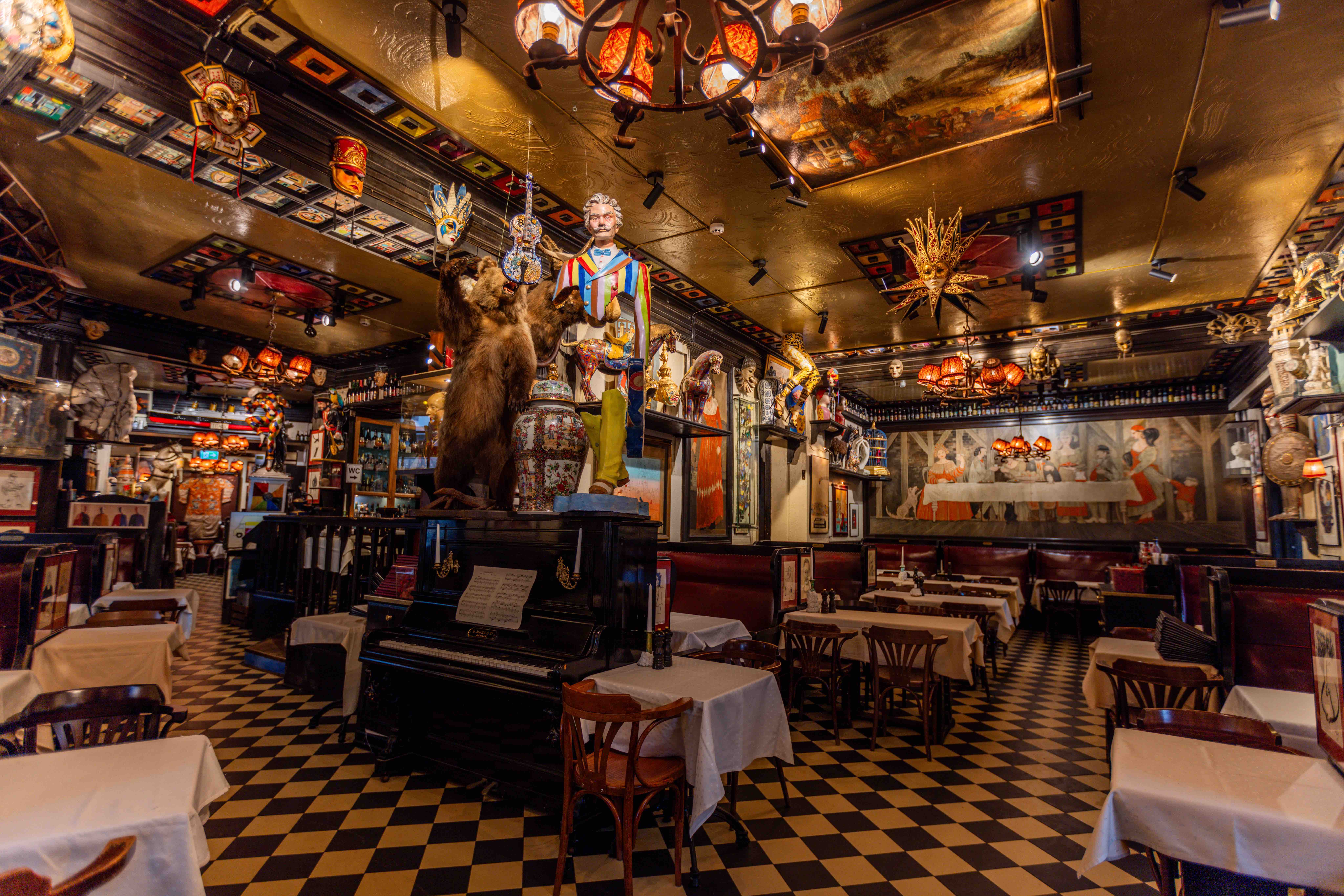 Lorry is filled with art, taxidermy animals and antiques